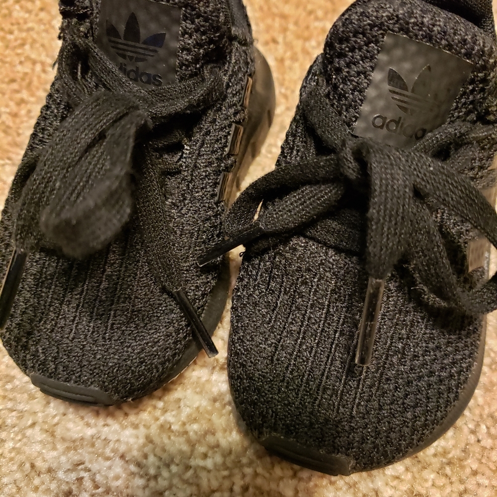 Adidas tubular x 3 stripe all black athletic shoes size 4 in excellent condition - Picture 5 of 7